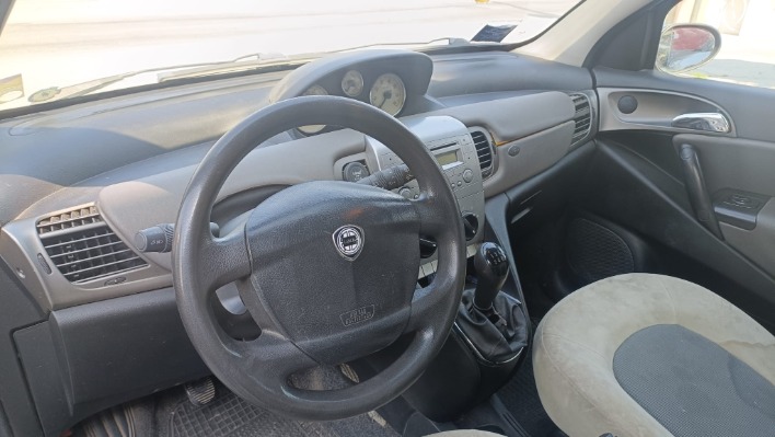LANCIA YPSILON 1.3 MJT ARGENTO - immagine 8