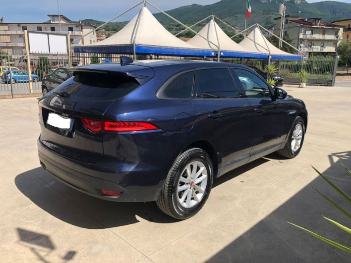Jaguar F-Pace 2.0D 180CV AWD Aut. Portfolio 2017 - immagine 2