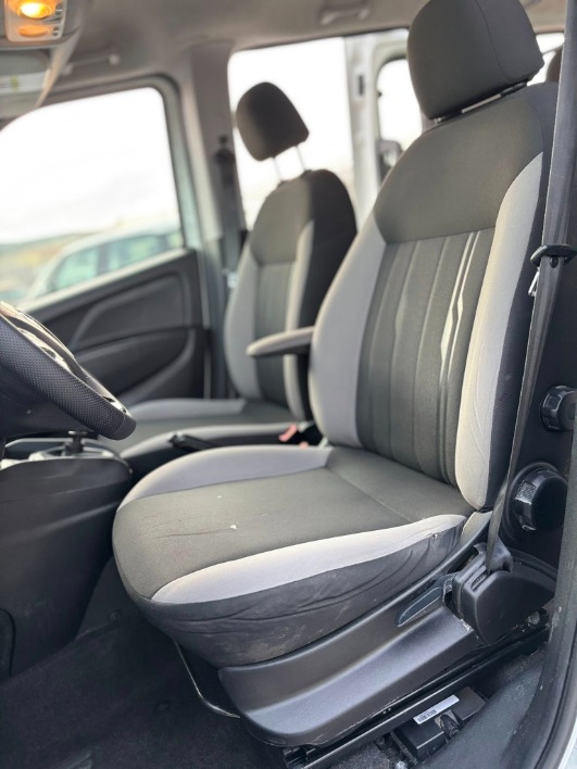 Fiat Doblò MAXI ( AUTOCARRO 5Posti ) - immagine 16