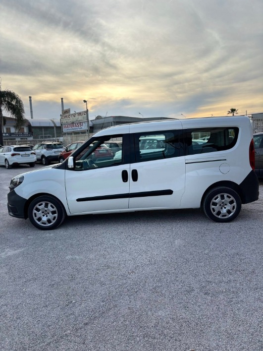 Fiat Doblò MAXI ( AUTOCARRO 5Posti ) - immagine 5