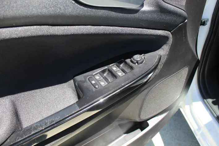 Alfa Romeo Giulietta 2.0 JTDm-2 170 CV Distinctive - immagine 9