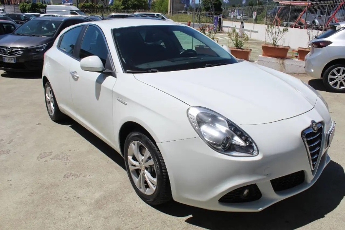 Alfa Romeo Giulietta 2.0 JTDm-2 170 CV Distinctive - immagine 13