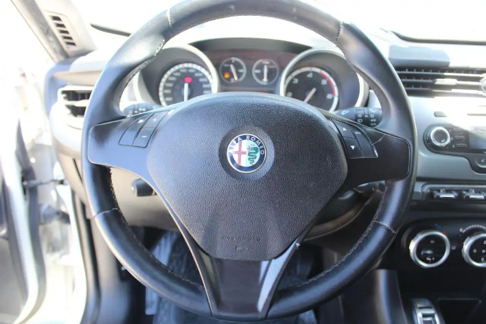 Alfa Romeo Giulietta 2.0 JTDm-2 170 CV Distinctive - immagine 7