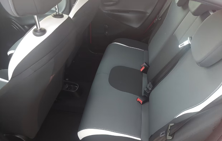 Lancia Ypsilon 1.3 MJT 16V 95 CV 5 porte 2015 - immagine 9