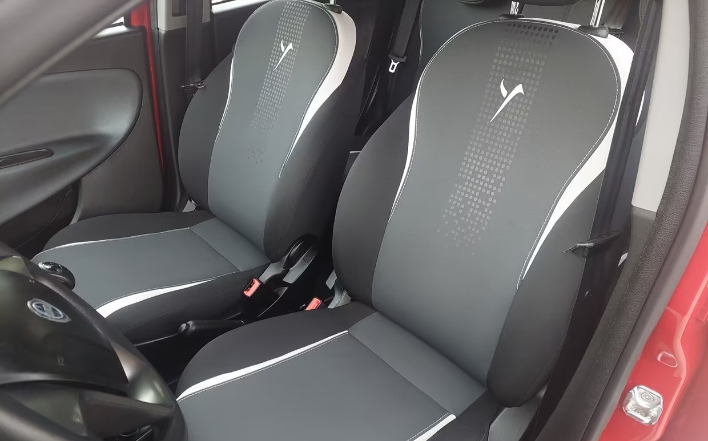 Lancia Ypsilon 1.3 MJT 16V 95 CV 5 porte 2015 - immagine 11