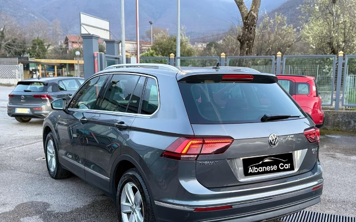 Volkswagen Tiguan 2.0 TDI DSG 4MOTION Style BMT - immagine 5