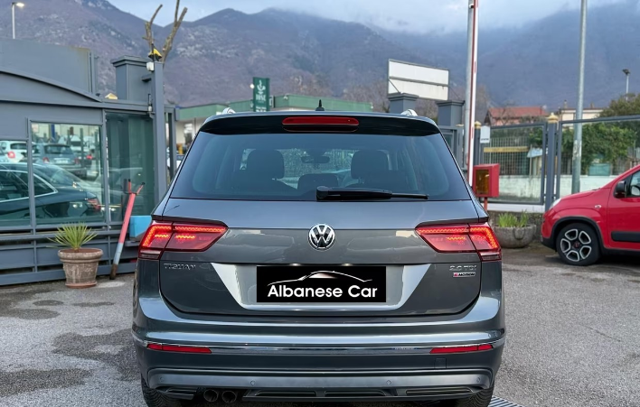 Volkswagen Tiguan 2.0 TDI DSG 4MOTION Style BMT - immagine 4