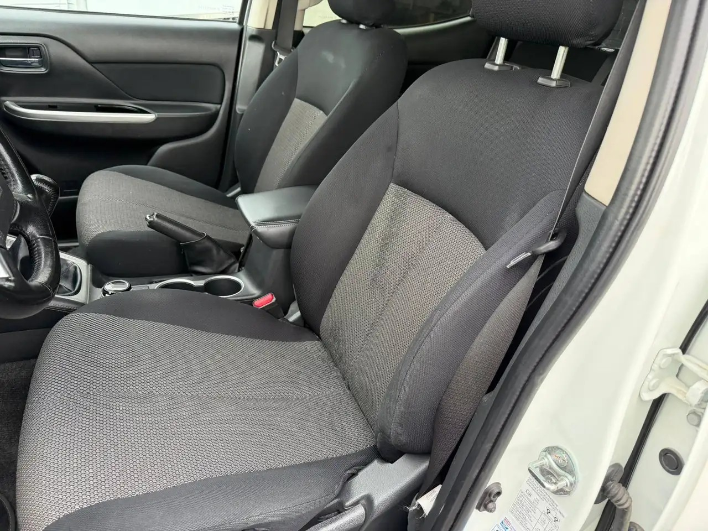Mitsubishi L200 L200 doublecab 2.3d Intense Pack 1 I 4wd 150cv PREZZO - immagine 6