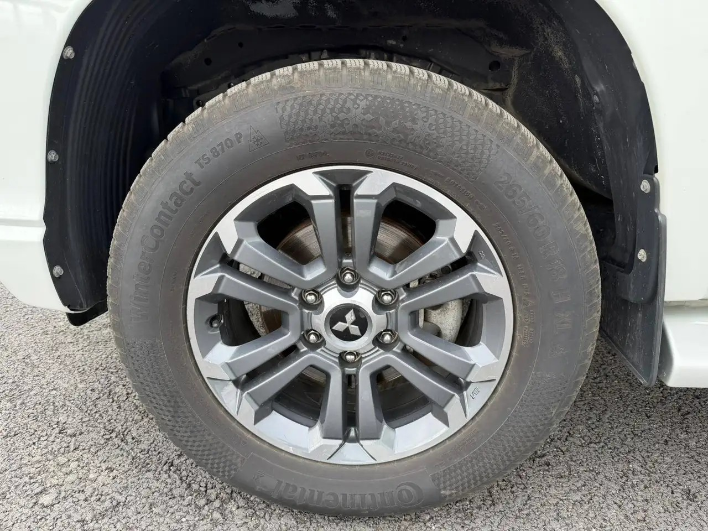 Mitsubishi L200 L200 doublecab 2.3d Intense Pack 1 I 4wd 150cv PREZZO - immagine 2