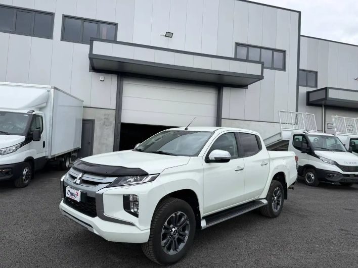 Mitsubishi L200 L200 doublecab 2.3d Intense Pack 1 I 4wd 150cv PREZZO - immagine 13