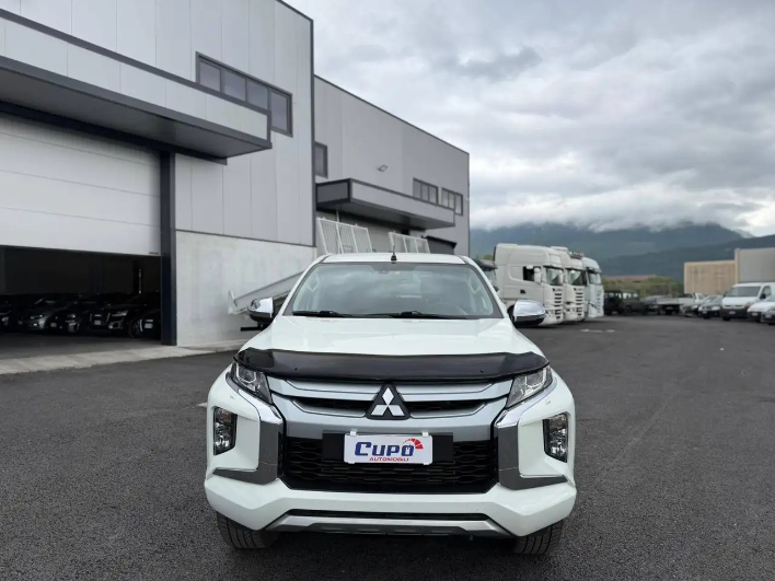 Mitsubishi L200 L200 doublecab 2.3d Intense Pack 1 I 4wd 150cv PREZZO - immagine 14