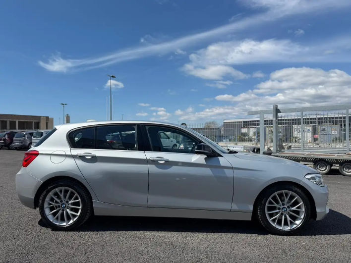 BMW 116 116d Advantage 5p - immagine 9