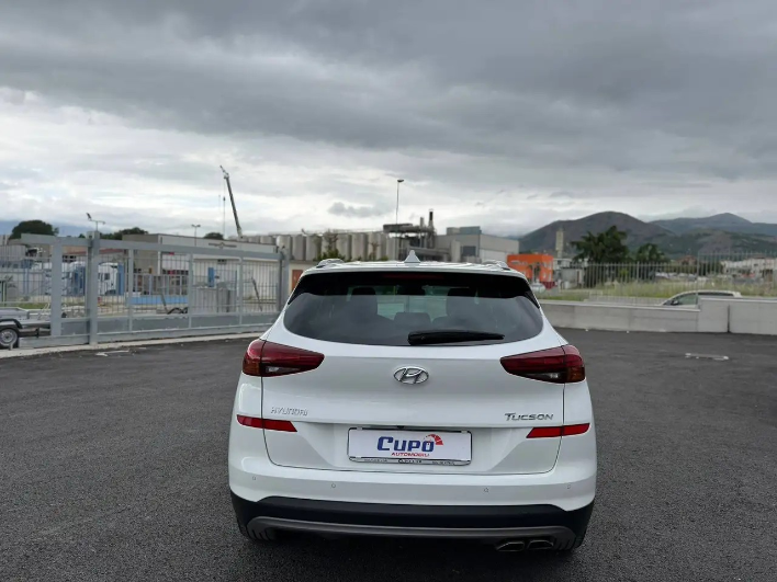 Hyundai TUCSON Tucson 1.6 crdi 48V Exellence 2wd 136cv my20 - immagine 10