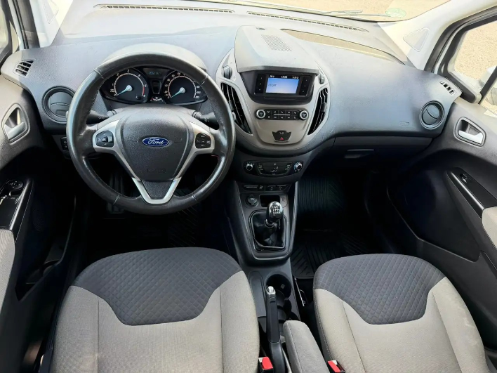 Ford Tourneo Courier 1.5 TDCi 75cv autocarro 5 posti - immagine 5
