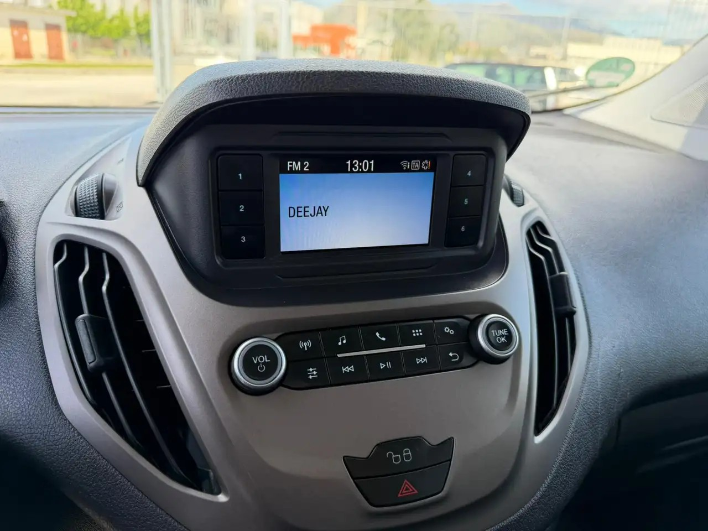 Ford Tourneo Courier 1.5 TDCi 75cv autocarro 5 posti - immagine 3
