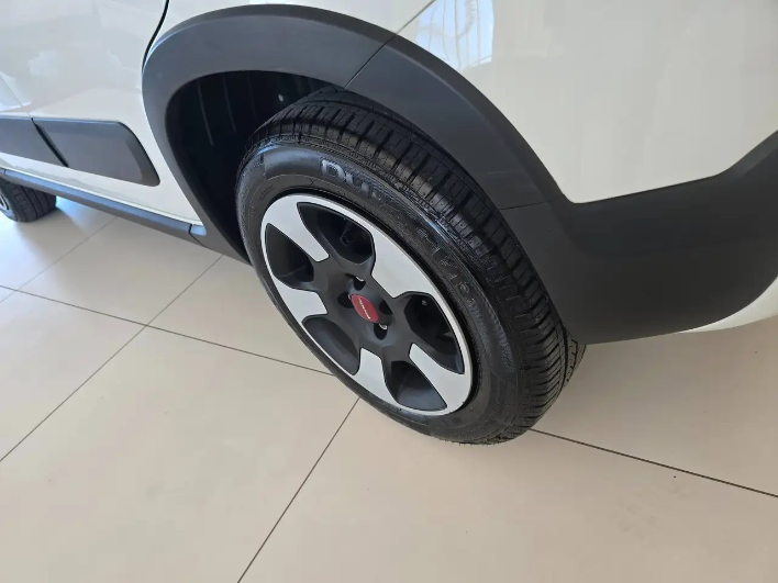 Fiat Panda MY23 1.0 70CV Hybrid Cross **3.700KM** - immagine 8