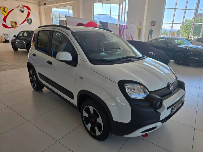 Fiat Panda MY23 1.0 70CV Hybrid Cross **3.700KM** - immagine 12