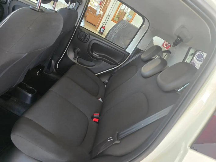 Fiat Panda MY23 1.0 70CV Hybrid Cross **3.700KM** - immagine 5