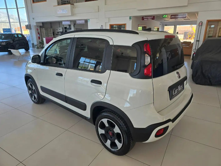 Fiat Panda MY23 1.0 70CV Hybrid Cross **3.700KM** - immagine 9
