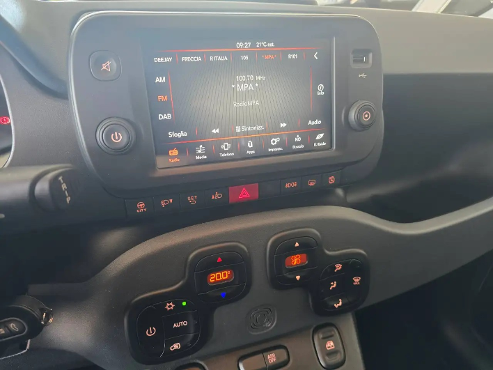 Fiat Panda MY23 1.0 70CV Hybrid Cross **3.700KM** - immagine 4