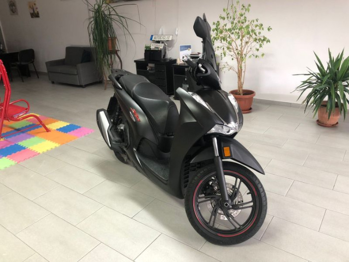 Honda SH 350 Sport 2023 - immagine 3