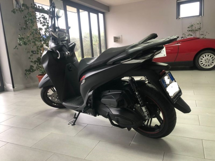 Honda SH 350 Sport 2023 - immagine 4