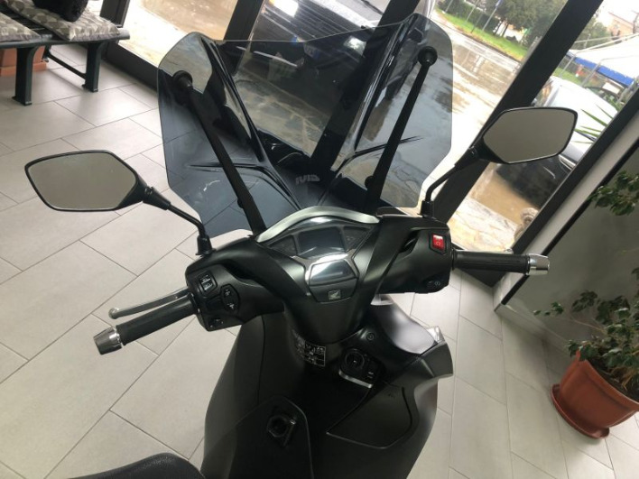 Honda SH 350 Sport 2023 - immagine 7