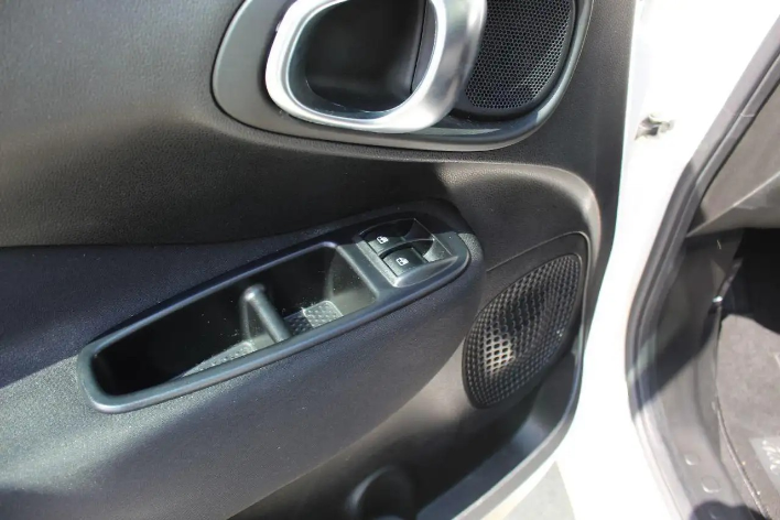 Fiat 500L 1.3 MJT 95 CV Mirror - immagine 8