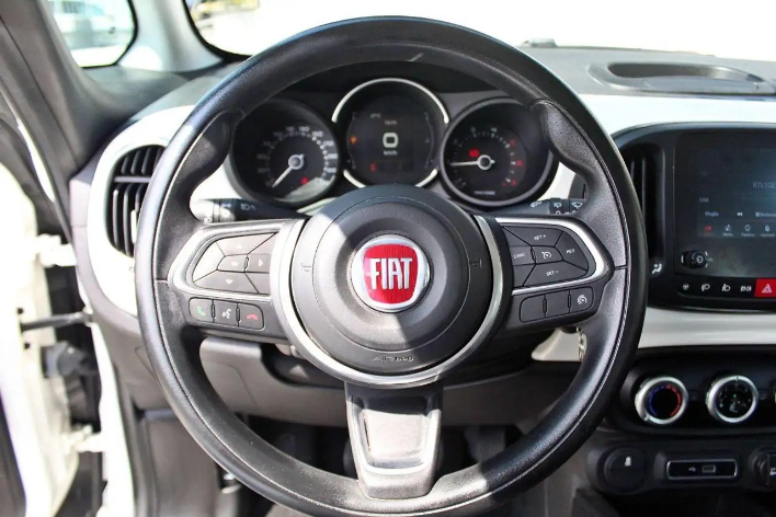 Fiat 500L 1.3 MJT 95 CV Mirror - immagine 5