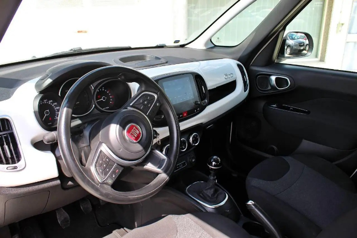 Fiat 500L 1.3 MJT 95 CV Mirror - immagine 6