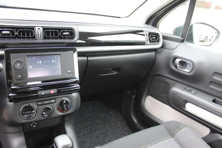 Citroen C3 BlueHDi 100 S&S Feel Pack - immagine 2