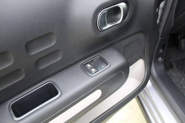 Citroen C3 BlueHDi 100 S&S Feel Pack - immagine 7