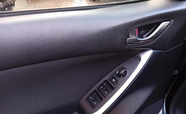 Mazda CX-5 2.2L Skyactiv-D 150CV 2WD Evolve - immagine 14