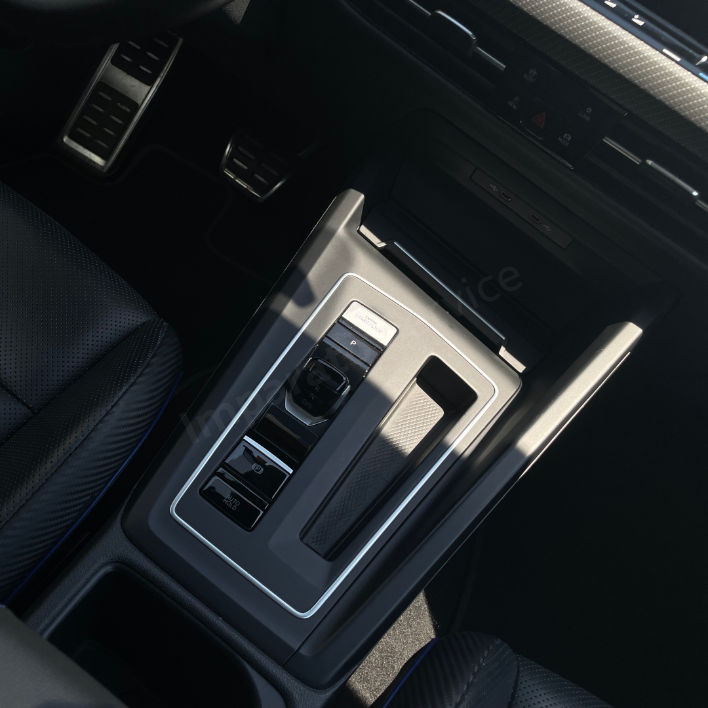 VolkswagenGolf R 2.0 TSI DSG 4MOTION 235KW/320CV - immagine 12