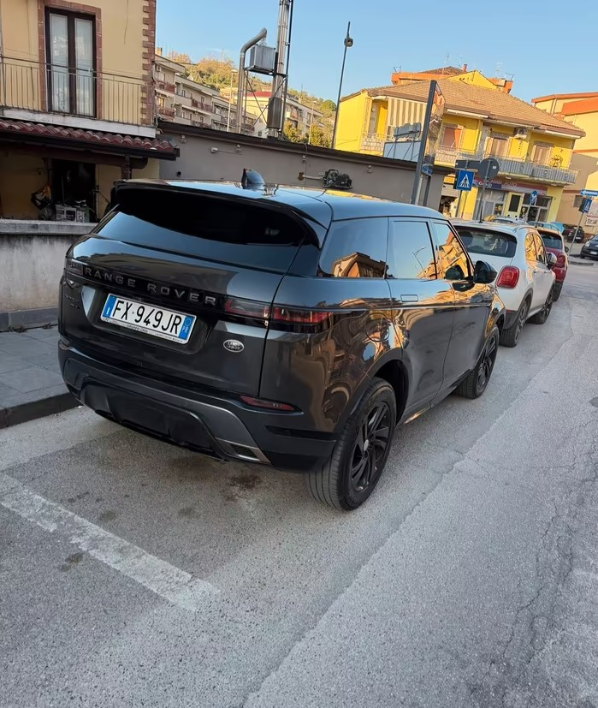 Land Rover Range Evoque 2.0 eD4 5p. Business Editi - immagine 2