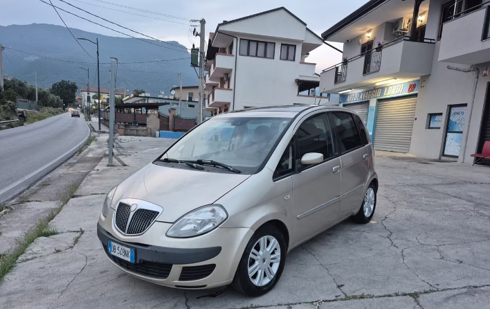 Lancia MUSA 1.4 16V Platino Plus - immagine 13