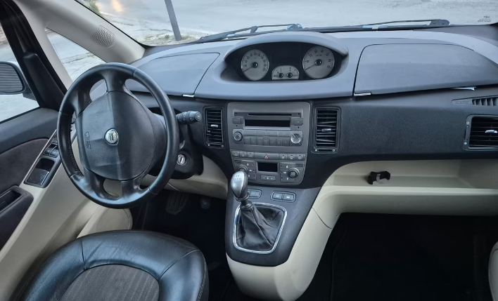 Lancia MUSA 1.4 16V Platino Plus - immagine 6