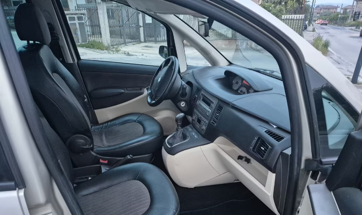 Lancia MUSA 1.4 16V Platino Plus - immagine 7