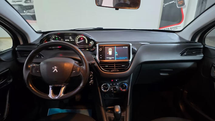 Peugeot 208 BlueHDi 75 5 porte Allure - immagine 9
