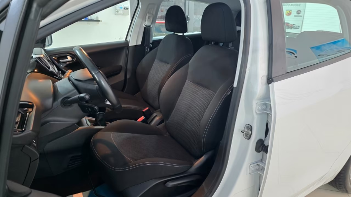 Peugeot 208 BlueHDi 75 5 porte Allure - immagine 7