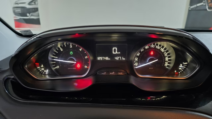Peugeot 208 BlueHDi 75 5 porte Allure - immagine 3