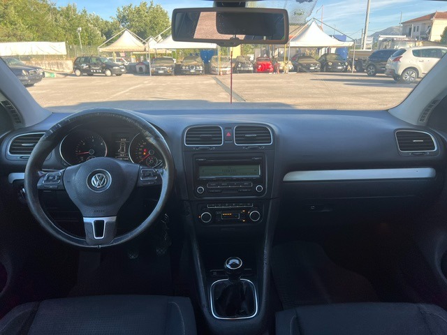 Volkswagen Golf 2.0 TDI HighLine - immagine 16