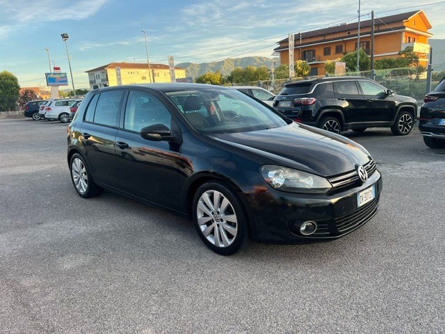 Volkswagen Golf 2.0 TDI HighLine - immagine 1