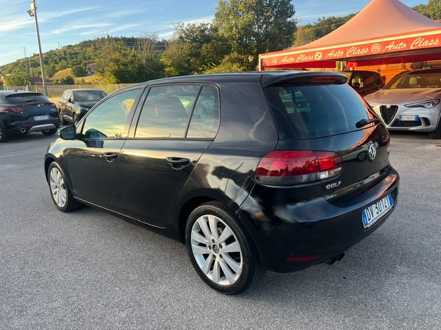 Volkswagen Golf 2.0 TDI HighLine - immagine 5