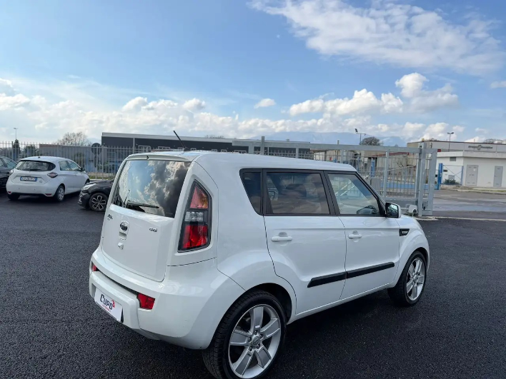 Kia Soul Soul 1.6 crdi 16v vgt Cool - immagine 9