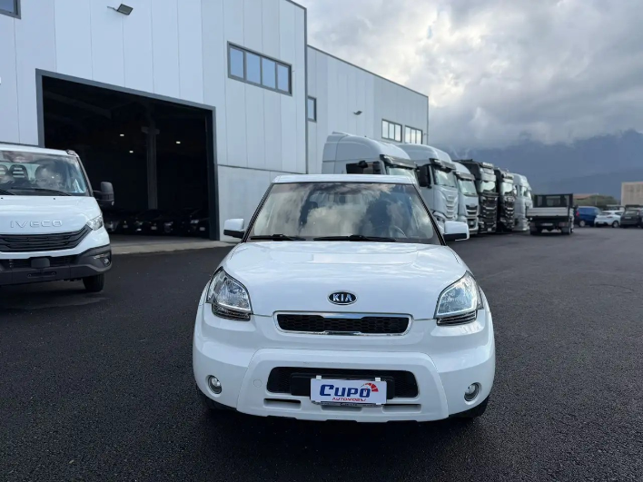 Kia Soul Soul 1.6 crdi 16v vgt Cool - immagine 14