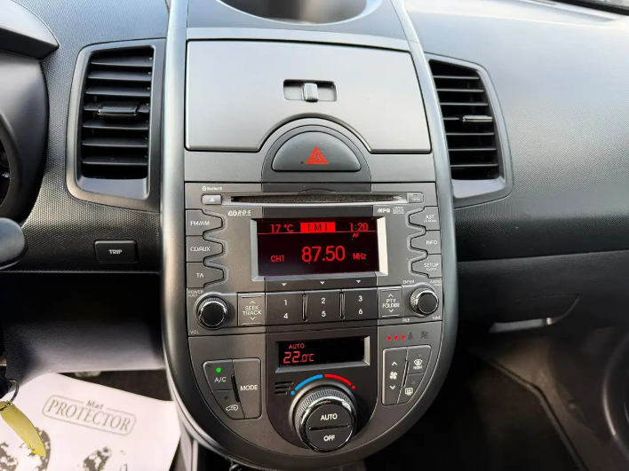 Kia Soul Soul 1.6 crdi 16v vgt Cool - immagine 4