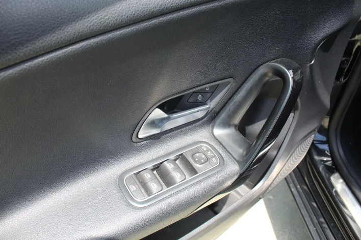 Mercedes-Benz 180 A d Automatic Executive - immagine 8