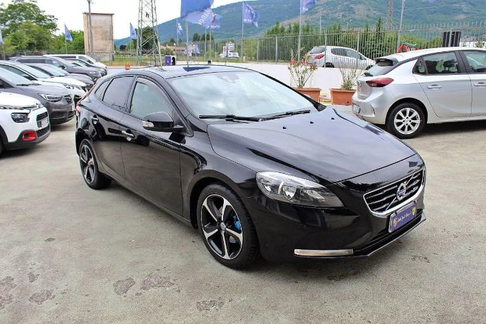 Volvo V40 D2 R-design Kinetic - immagine 11
