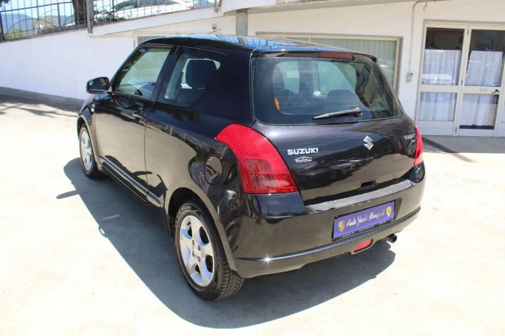 Suzuki Swift 1.3 DDiS 3p. GL - immagine 9